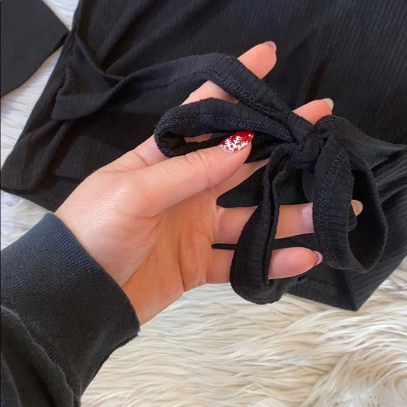 Macy’s wrap tie front black top - Picture 2 of 3